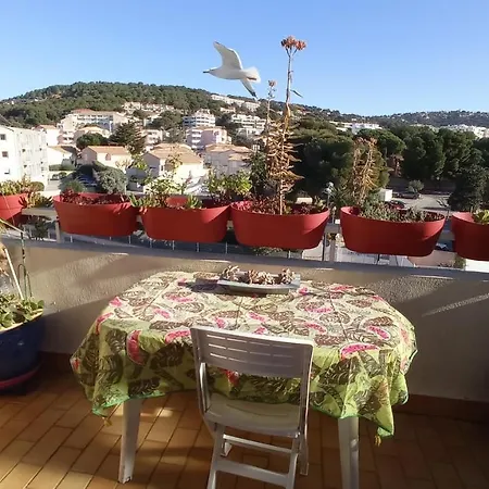 Daire Bel Appt Proche Plage -terrasse- 4-6 Couchages Sète